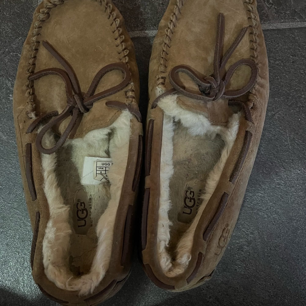 Ugg slippers size 8